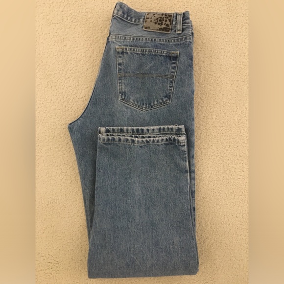 Izod Classic Fit men’s denim jeans - Picture 3 of 5